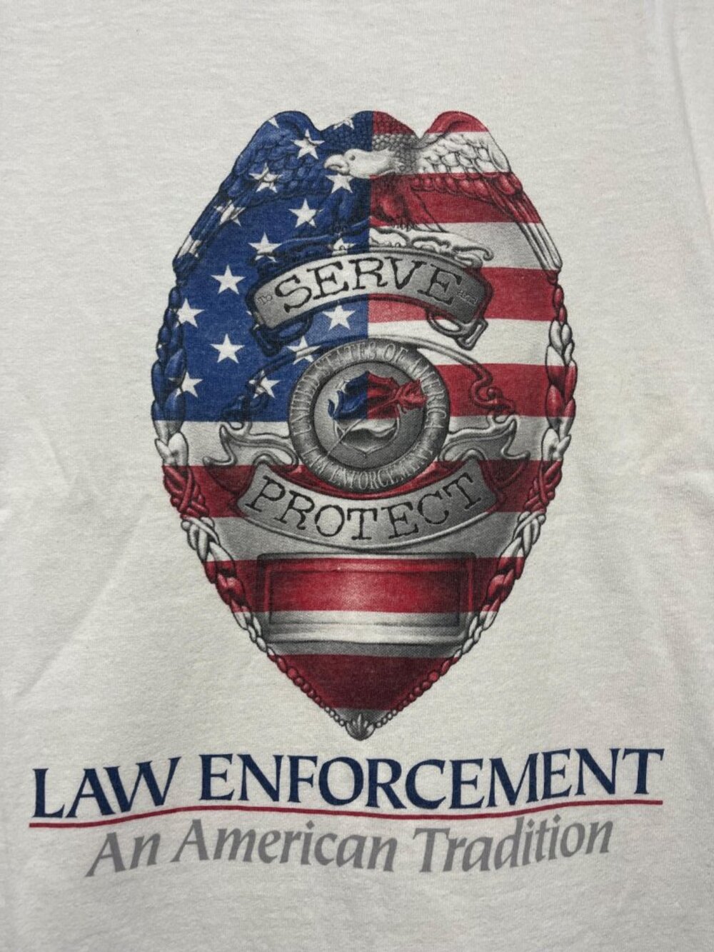 Vintage USA Law Enforcement Serve & Protect T-shirt - Picture 3 of 5